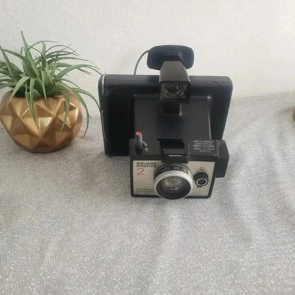 Vintage Polaroid Square Shooter 2 Camera - Picture 2 of 5